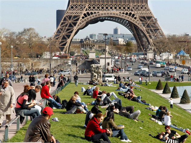 Đại dịch Covid-19 'tàn phá' Tháp Eiffel, Vạn Lý Trường Thành ra sao? - Ảnh 15.