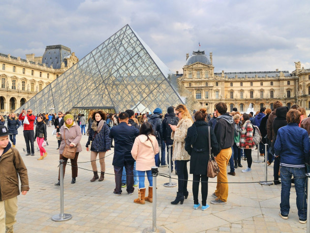 Đại dịch Covid-19 'tàn phá' Tháp Eiffel, Vạn Lý Trường Thành ra sao? - Ảnh 33.