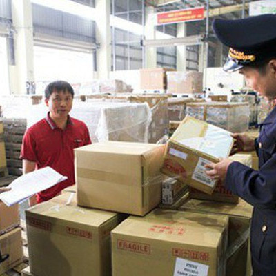 Thủ tướng chỉ đạo gỡ vướng về thuế, hải quan cho doanh nghiệp