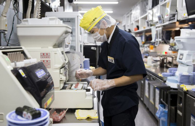 Từ người bán giấm thành chủ đế chế sushi tỷ đô - Ảnh 2. Từ người bán giấm thành chủ đế chế sushi tỷ đô - Ảnh 2.