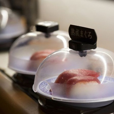 Từ người bán giấm thành chủ đế chế sushi tỷ "đô"