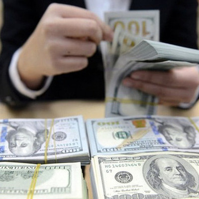 USD tự do tăng mạnh trong mùa cao điểm