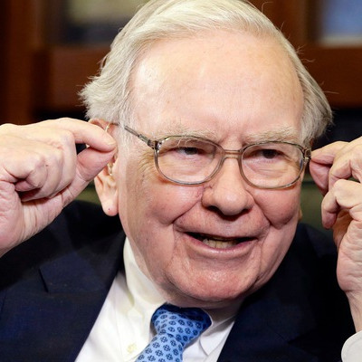 Warren Buffett rút 3,6 tỷ USD cổ phiếu Berkshire làm từ thiện