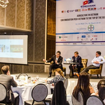 Bayer hỗ trợ nông dân quản lý cánh đồng qua smartphone