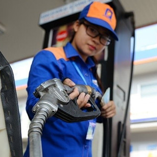 Bộ Công Thương muốn đóng dấu mật thông tin giá điện, xăng dầu