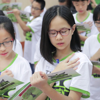 Cách đánh thức tính tự giác, lòng yêu thương ở trẻ tuổi dậy thì