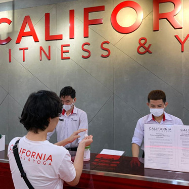 California tăng cường khử khuẩn phòng gym