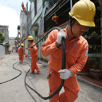 Chính phủ: 'Việc tăng giá điện được thực hiện đúng quy định'