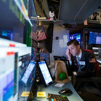 Chứng khoán Mỹ tiếp tục bị bán tháo