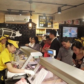 Chuỗi sản xuất thịt heo khép kín từ con giống đến tiêu thụ