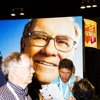 Công ty của Warren Buffett lỗ lần đầu sau 9 năm