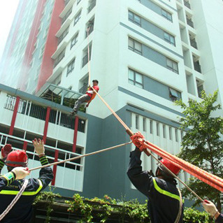 Diễn tập phòng cháy chữa cháy tại chung cư The One Residence