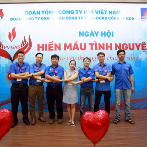 Đoàn thanh niên PV GAS cụm Bà Rịa - Vũng Tàu hiến máu nhân đạo