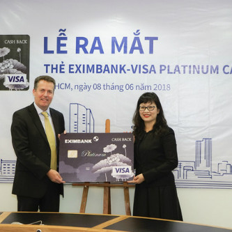 Eximbank ra mắt thẻ tín dụng quốc tế Visa Platinum Cash Back