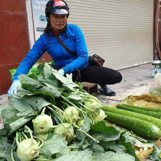 Giá rau xanh tăng vọt sau hai ngày mưa rét