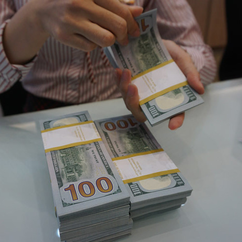 Giá USD bất ngờ tăng mạnh