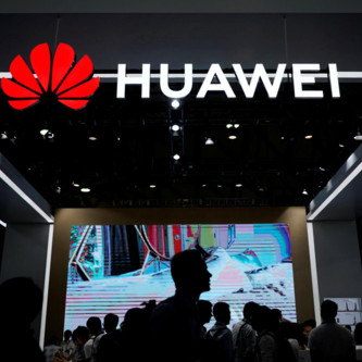 Huawei muốn huy động thêm 1 tỷ USD