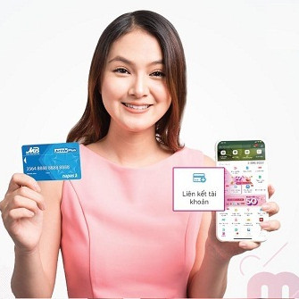 Khách hàng MBBank hưởng tiện ích từ Ví MoMo