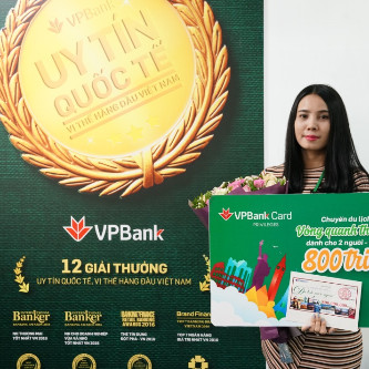 Khách hàng VPBank trúng chuyến du lịch 800 triệu đồng