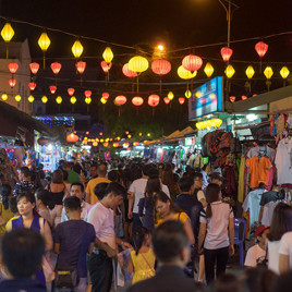 Khánh Hoà thiếu không gian mua sắm cho khách du lịch