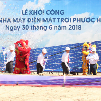 Khởi công nhà máy điện mặt trời 1.200 tỷ tại Ninh Thuận