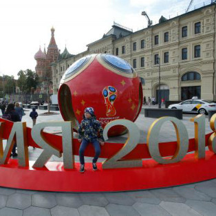 Loạt ngành hàng chờ kiếm lời từ gà đẻ trứng vàng World Cup