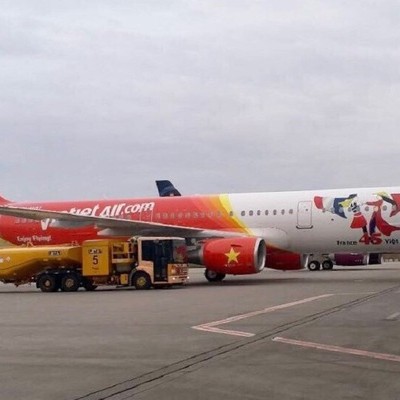 Máy bay kỷ niệm quan hệ Việt Pháp gia nhập đội tàu sinh động của Vietjet