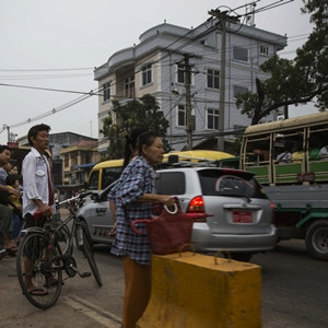 Myanmar mòn mỏi chờ tiền đầu tư từ phương Tây