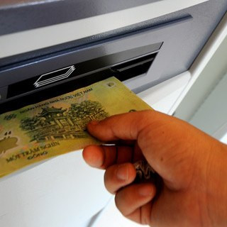 Ngân hàng Nhà nước yêu cầu các nhà băng không để ATM hết tiền dịp Tết