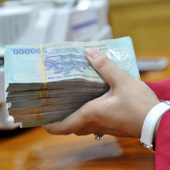 Nhân viên ngân hàng nào làm ra hơn một tỷ đồng tiền lãi?