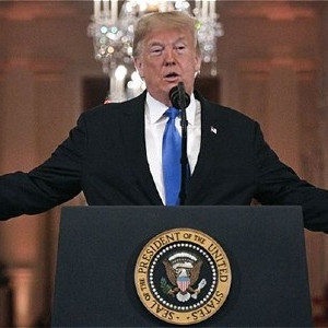 Ông Trump: 'Giá dầu giảm là nhờ tôi'