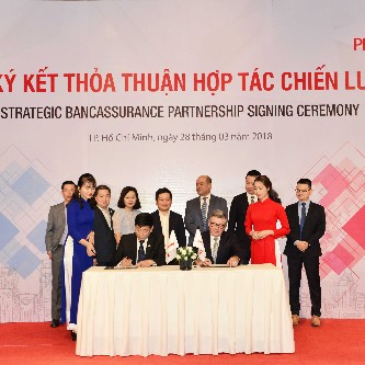 Prudential hợp tác Vietbank bán bảo hiểm qua ngân hàng