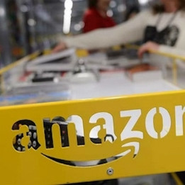 Sếp Amazon: 'Dệt may, da giày Việt Nam có thể bán tốt'