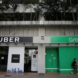 Singapore áp thêm một loạt biện pháp với Uber và Grab