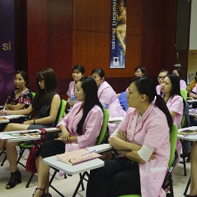 Spa Việt mở khóa học phục hồi da tổn thương từ châu Âu