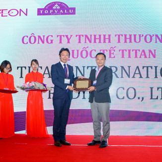 Titan nhận giải 'nhà cung cấp xuất sắc cho Aeon năm 2017'