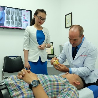 Trị liệu thần kinh cột sống không dùng thuốc hay phẫu thuật