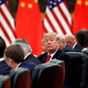 Trump lại dọa áp thêm thuế với 300 tỷ USD hàng Trung Quốc