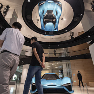 Trung Quốc muốn siết dòng tiền đổ vào lĩnh vực xe điện