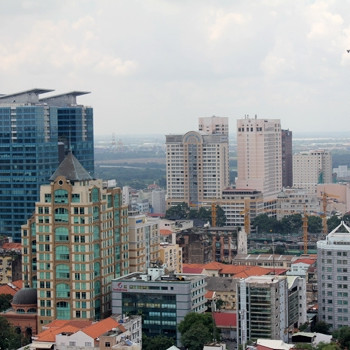 Trung tâm bán lẻ săn khách thuê ngoài ngành để lấp chỗ trống