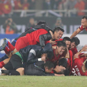 Tuyển Việt Nam nhận 'mưa tiền thưởng' sau khi vô địch AFF Cup