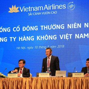 Cổ đông Vietnam Airlines thông qua kế hoạch chuyển sàn