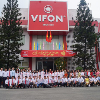 Vifon đặt mua 7 xe của VinFast