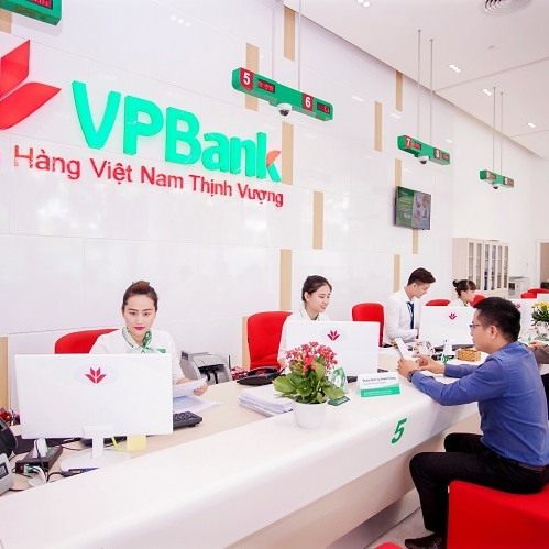 VPBank tặng 11.000 quà cho khách gửi tiết kiệm đầu năm