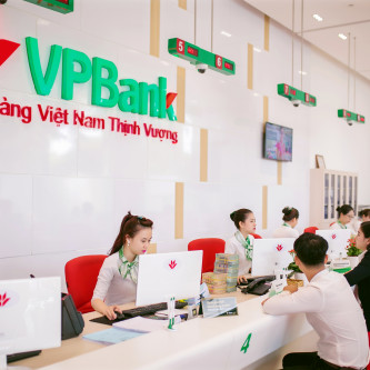 VPBank tặng quà khách hàng dịp sinh nhật 26 năm