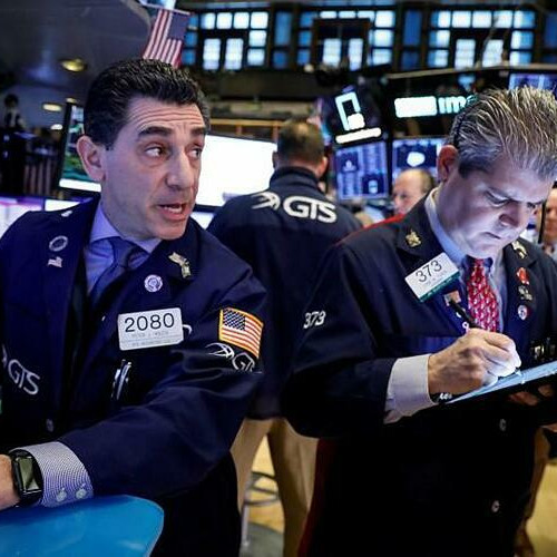 Wall Street đi xuống vì virus corona từ Trung Quốc